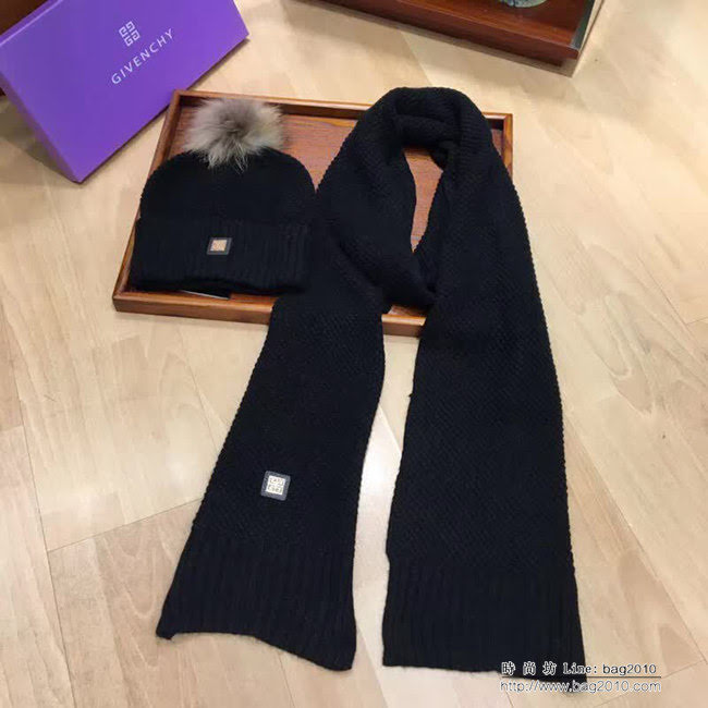 GIVENCHY紀梵希 新款 保暖又時尚兔絨加羊絨圍巾帽子套裝 LLWJ8720